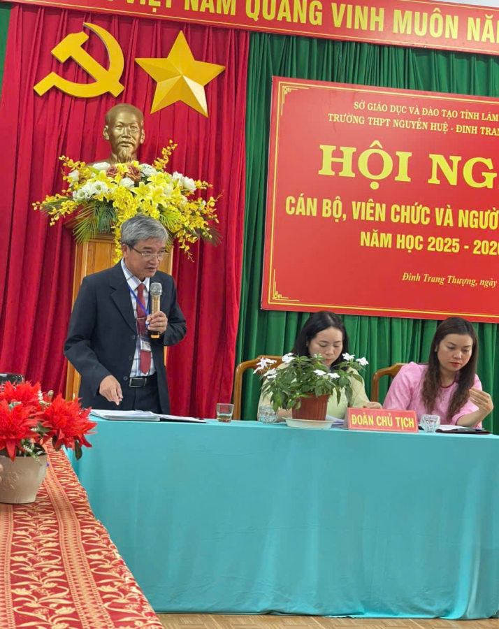HỘI NGHỊ CÁN BỘ, VIÊN CHỨC VÀ NGƯỜI LAO ĐỘNG TRƯỜNG THPT NGUYỄN HUỆ ĐINH TRANG THƯỢNG NĂM HỌC 2025 – 2026